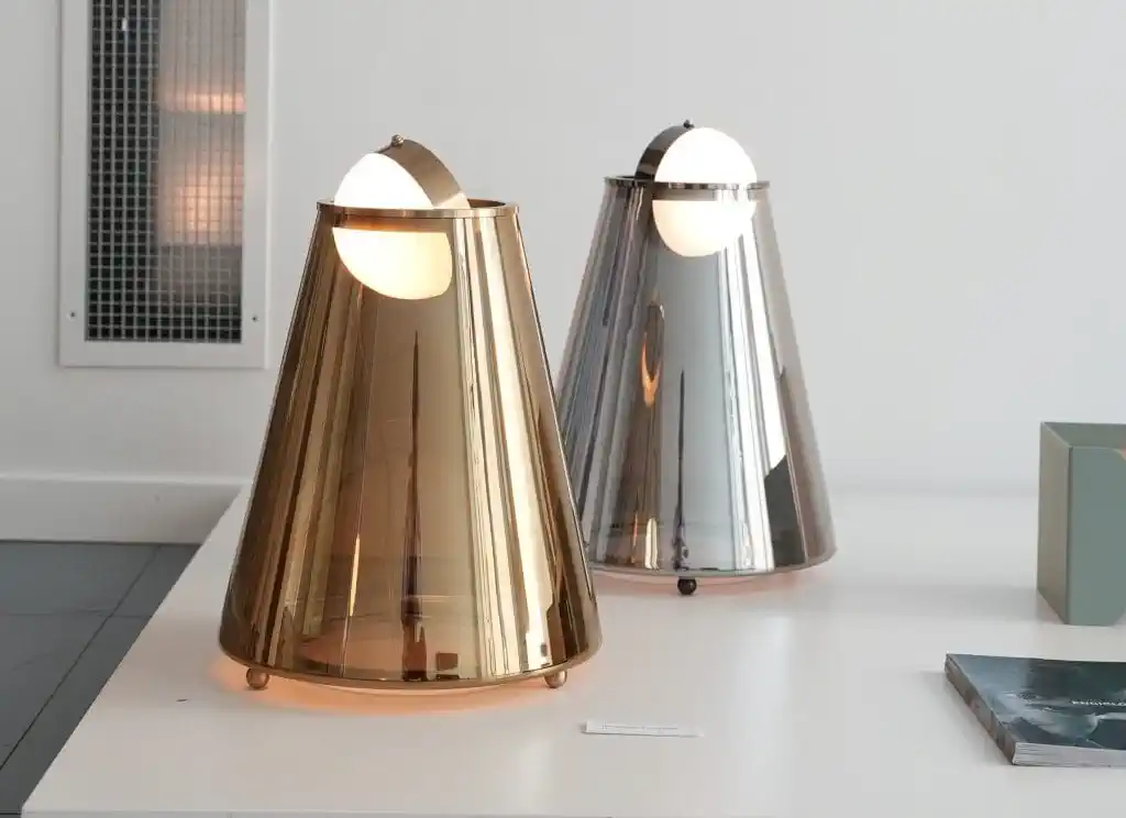 hi! lamp